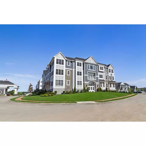 17303 Aspenwood Dr, Plainview, NY 11803 photo 1