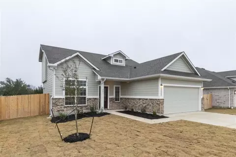 205 Lucky Ave, Bertram, TX 78605 photo 5