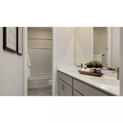Bath - 3393 Jubilee Dr, Manteca, CA 95337 photo 4 of 4