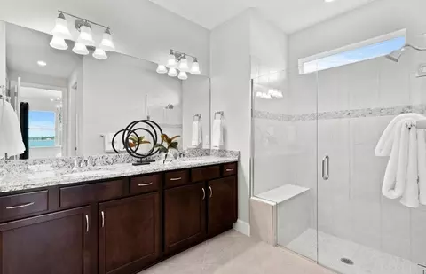 Bath - 1243 Haven Cir, Vero Beach, FL 32960 photo 1 of 2