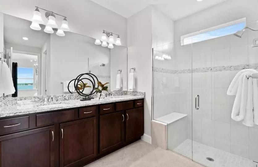 Bath - 1243 Haven Cir, Vero Beach, FL 32960 photo 1 of 2