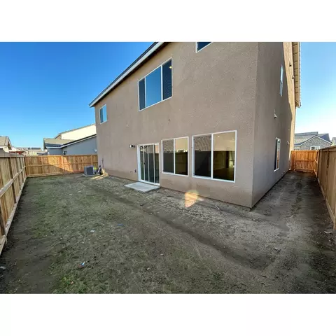 1033 Plum Tree Ave, Clovis, CA 93619 photo 8