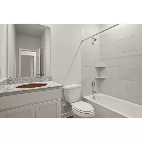 Bath - 17314 King Eider Rd, Waller, TX 77484 photo 1 of 3