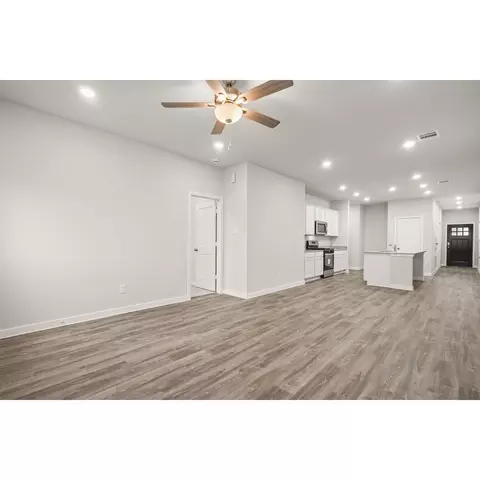 Living - 17314 King Eider Rd, Waller, TX 77484 photo 3 of 3