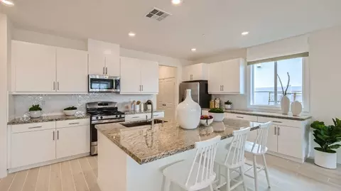30185 Chamonix Cir, Menifee, CA 92585 photo 9