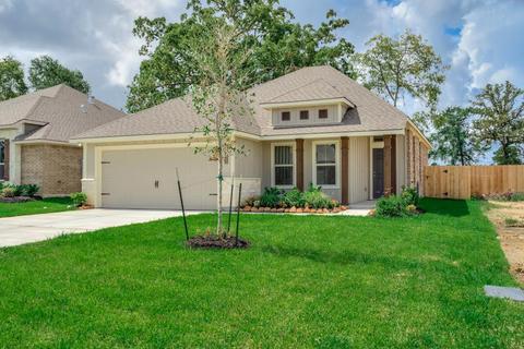 2002 Kathryn Dr, Bryan, TX 77807 photo 1