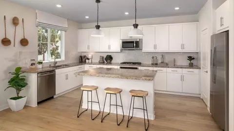 30922 Douglas Crest Cir, Menifee, CA 92584 photo 2