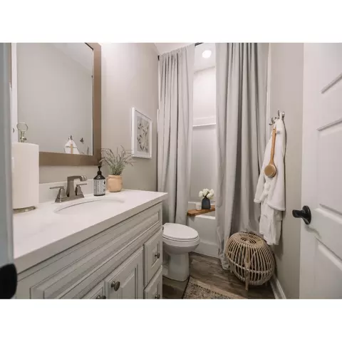 Bath - 7978 Buttonbush Rd, Biloxi, MS 39532 photo 3 of 4