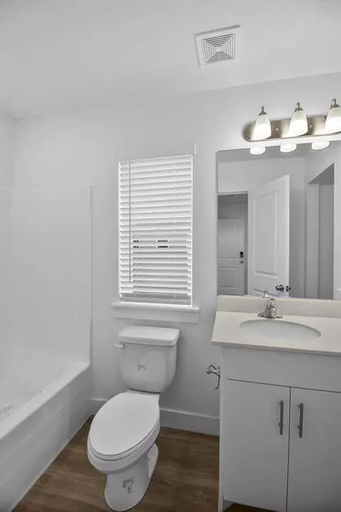 Bath - 1192 W 1870 S, Logan, UT 84321 photo 8 of 9