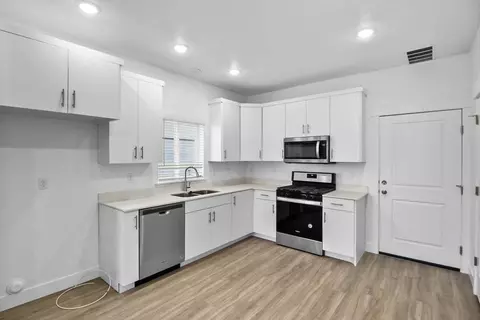 Kitchen - 1192 W 1870 S, Logan, UT 84321 photo 6 of 8