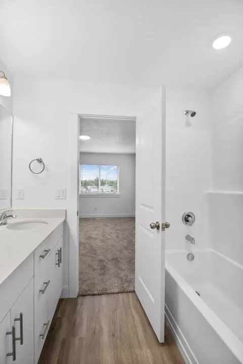 Bath - 1192 W 1870 S, Logan, UT 84321 photo 7 of 9