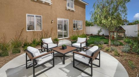 836 Half Moon Ave, Redlands, CA 92374 photo 6