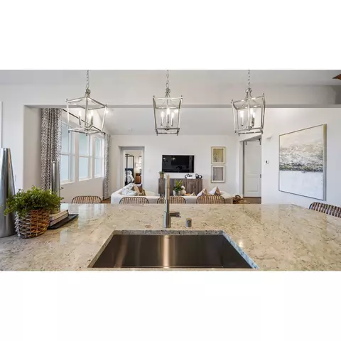 Kitchen - 440 Buckeye St, Dixon, CA 95620 photo 3 of 5