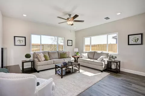 984 Hogan Rd, Galt, CA 95632 photo 18