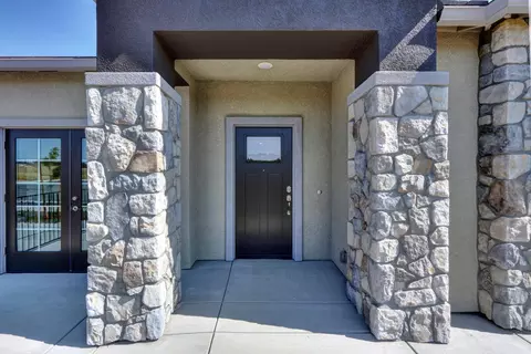 984 Hogan Rd, Galt, CA 95632 photo 6