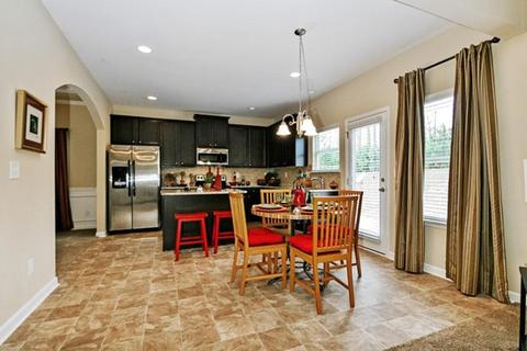 303 Longbridge, Perry, GA 31069 photo 19