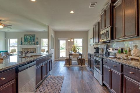 303 Longbridge, Perry, GA 31069 photo 17