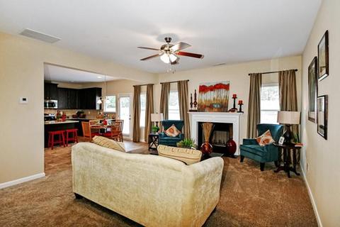 303 Longbridge, Perry, GA 31069 photo 11