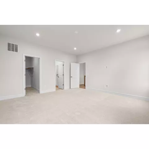 Bedroom - 42225 Shining Star Sq, Ashburn, VA 20148 photo 6 of 6