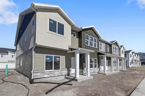 Exterior - 1175 W 1870 S, Logan, UT 84321 photo 4 of 10