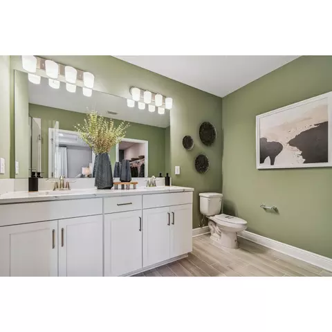 Bath - 9906 Last Light Gln, Parrish, FL 34219 photo 1 of 2