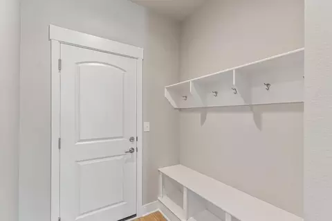 Entry Way - 21262 E 63rd Dr, Aurora, CO 80019 photo 3 of 4