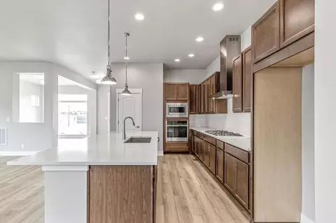 Kitchen - 21262 E 63rd Dr, Aurora, CO 80019 photo 3 of 4
