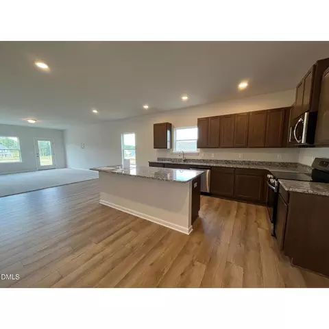 75 E American Marigold Dr, Benson, NC 27504 photo 6