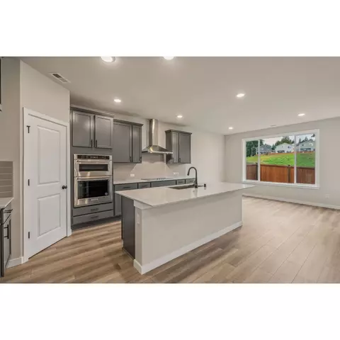 Kitchen - 10815 43rd Ave SE, Everett, WA 98208 photo 1 of 3