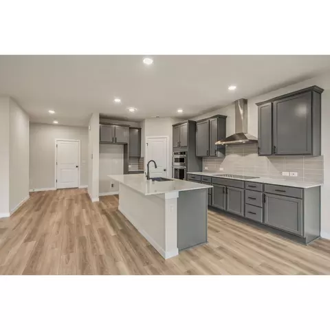 Kitchen - 10815 43rd Ave SE, Everett, WA 98208 photo 2 of 3