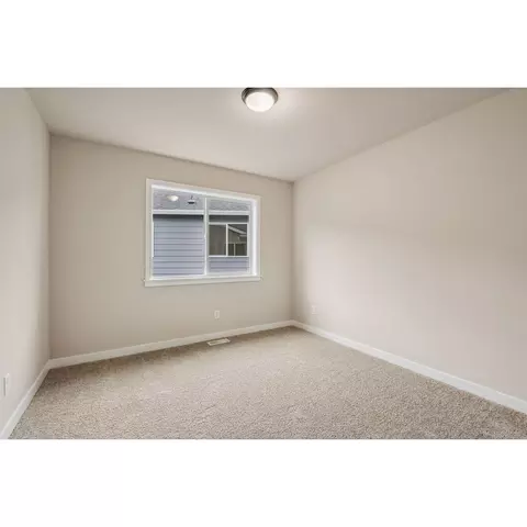 Bedroom - 10815 43rd Ave SE, Everett, WA 98208 photo 4 of 4