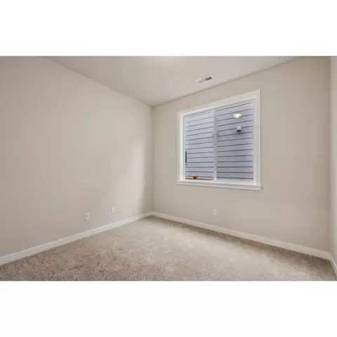 Bedroom - 10815 43rd Ave SE, Everett, WA 98208 photo 1 of 4