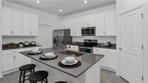 Kitchen - 4200 Jespersen St, Apopka, FL 32712 photo 1 of 1