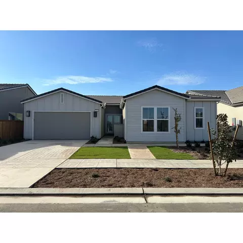 2240 N Russell Ave, Clovis, CA 93619 photo 1