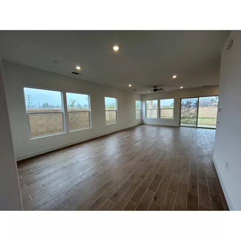 2275 N Duke Ave, Clovis, CA 93619 photo 3