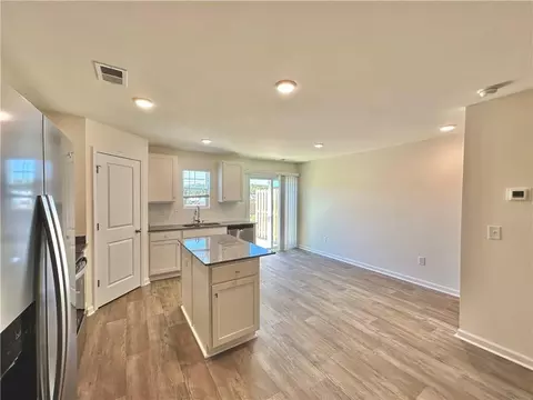 Kitchen - 468 Seaborn Cir, Pendleton, SC 29670 photo 1 of 4