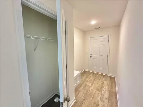 Entry Way - 468 Seaborn Cir, Pendleton, SC 29670 photo 2 of 4