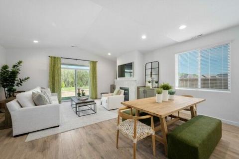 1701 S Quartz Dr, Cornelius, OR 97113 photo 9
