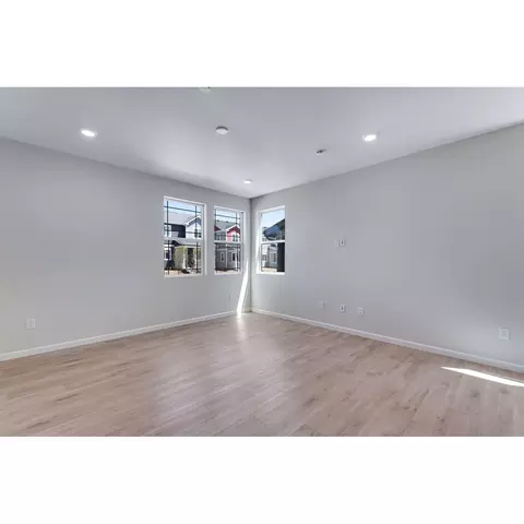 Living - 1536 E 3rd Ave, Longmont, CO 80501 photo 3 of 3