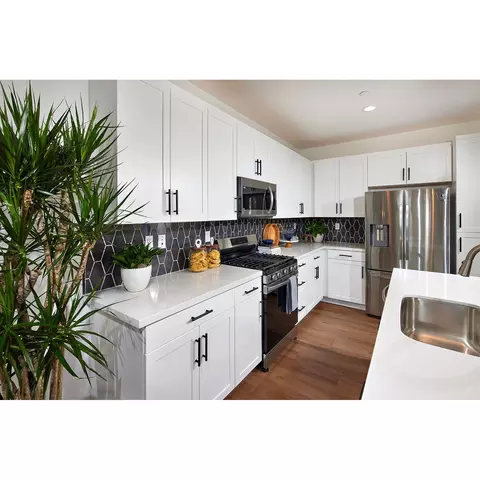 2472 E Stanley Paseo, Ontario, CA 91762 photo 9