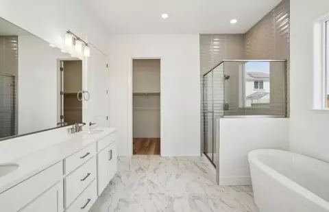 Bath - 1338 Spanish Oak Ave, Manteca, CA 95337 photo 1 of 4