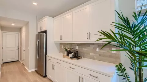 Kitchen - 30438 Waterline Dr, Menifee, CA 92584 photo 4 of 4