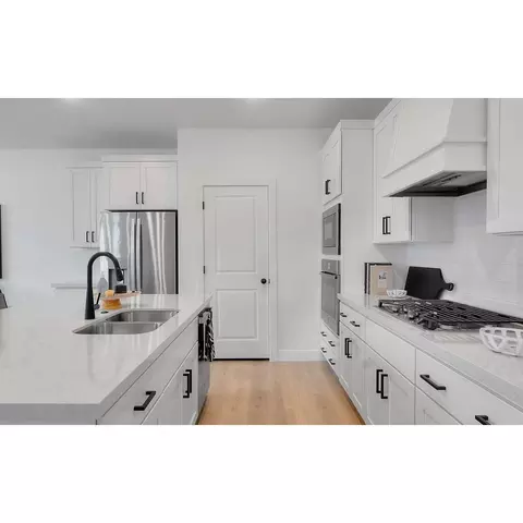 Kitchen - 68 S Moonlit Rd, Mapleton, UT 84664 photo 8 of 11