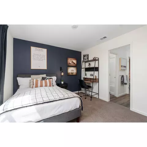 8610 Akero Avenuee, Bakersfield, CA 93307 photo 20