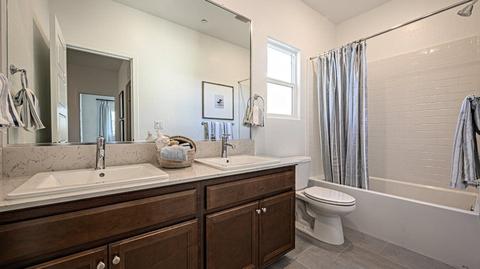 3628 N Summers Ct, Visalia, CA 93291 photo 8