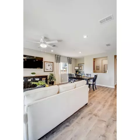 1432 W Ryan Ave, Fowler, CA 93625 photo 19
