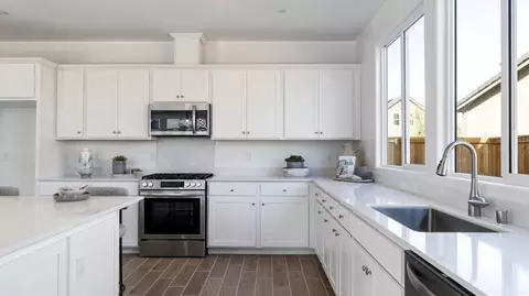 1075 Summerset Ave, Clovis, CA 93619 photo 18