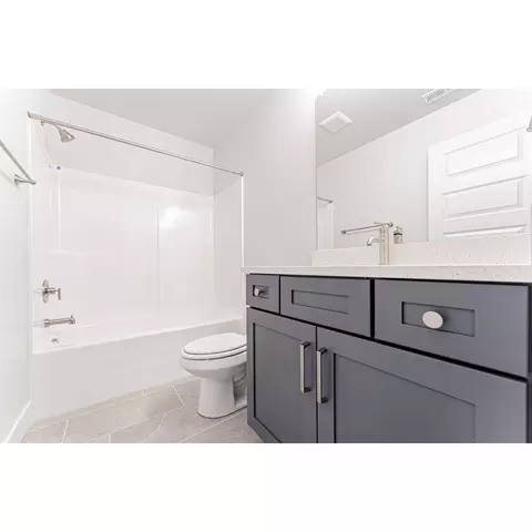 Bath - 630 W 4500 S, Mapleton, UT 84664 photo 2 of 2
