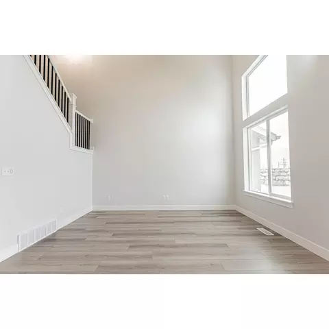 Living - 630 W 4500 S, Mapleton, UT 84664 photo 2 of 2