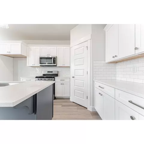 Kitchen - 630 W 4500 S, Mapleton, UT 84664 photo 2 of 4